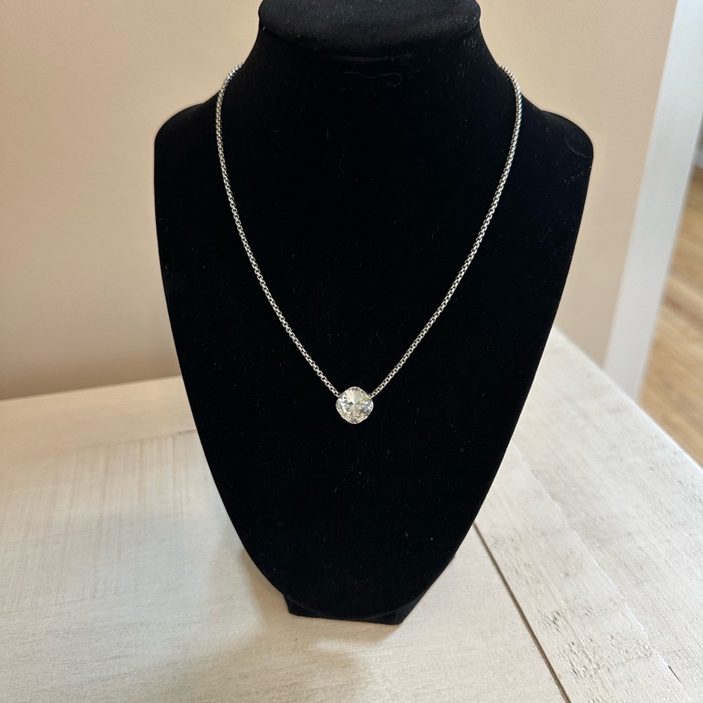 Sabika clear one stone necklace